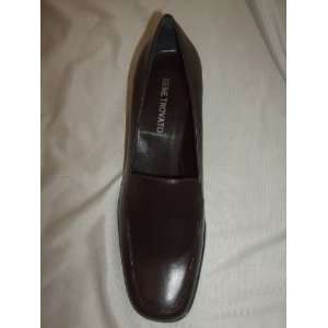    BENETROVATO WOMENS LEATHER SHOES SIZE 81/2: Everything Else