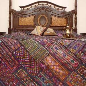  Akbar Embroidered Tapestry Bedspread   Full/Queen: Home 