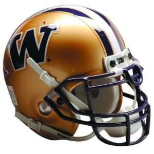  WASHINGTON HUSKIES OFFICIAL FULL SIZE SCHUTT FOOTBALL 