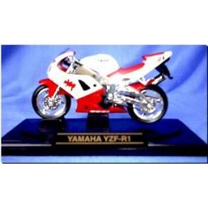  Yamaha YZF R1 Red Toys & Games