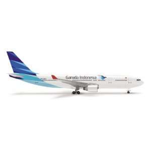  Herpa Wings Garuda A330 200 Model Airplane: Toys & Games