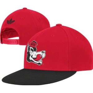   Wolfpack adidas Originals Vault Logo Snapback Hat: Sports & Outdoors
