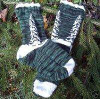 Snowy Evergreen Sock Pattern knitting 2 colors yarn  