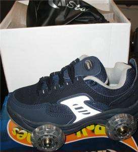 New Wheely Roller Shoes Skates Gray & Navy Boys 6 Ladies 7.5  