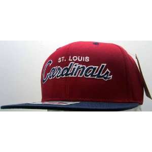 St. Louis Cardinals Vintage Retro Snapback Cap: Sports 