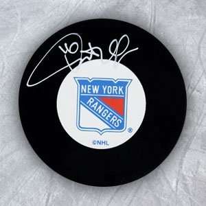  PAT VERBEEK New York Rangers SIGNED Hockey Puck Sports 
