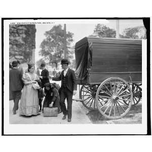  Immigrants at Battery Park,New York,N.Y.: Home & Kitchen