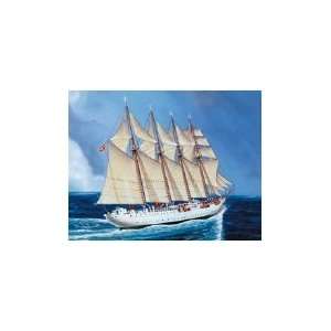   Esmeralda Chilean Navy Training Ship (Plastic Models): Toys & Games