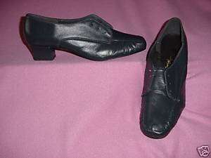Navy Leather Dressy Oxford by Tic Tac Toes   Size 12W  