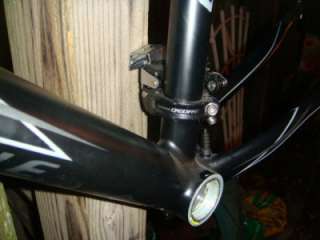 See page 35 of PDF for 2011 Cannondale catologe bike built up
