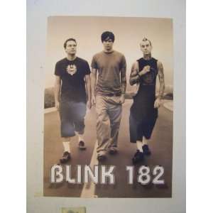   Poster Blink 182 Blink 182 Band Walking Down Street