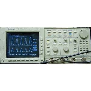 Tektronix TDS 520A TDS520A digital 500 MHz oscilloscope 2channels 