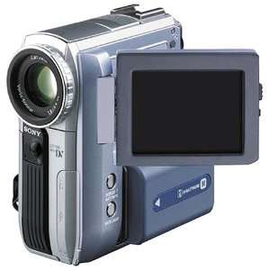Handycam DCR PC105E   Camcorder   1.0 Mpix   optical zoom: 10 x   Mini 