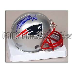  Russ Hochstein Autographed Patriots Mini Helmet: Sports 
