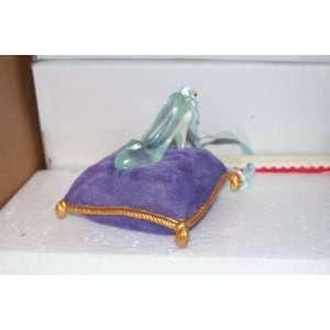  Disney Cinderella Slipper (Light Up) on Pillow Retired 