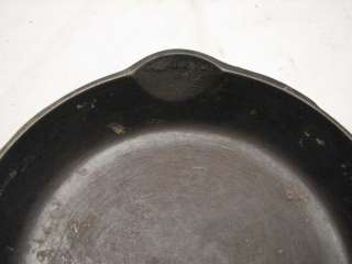 VINTAGE SMALL GRISWOLD #3 CAST IRON EGG SKILLET PAN KITCHEN ERIE PA 