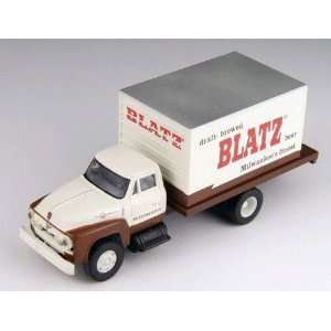   1954 Ford F 700 Delivery Truck with Figure   Blatz Beer Toys & Games