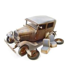  1931 FORD MODEL A TUDOR WEATHERED RUSTED 118 DIECAST MODEL 