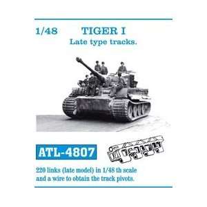   48 Tiger I Late Tank Track Link Set (220 Links) Toys & Games
