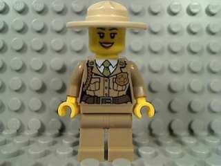 LEGO Forest POLICE WOMAN Girl Female Lipstick Hat Badge 4440 City 