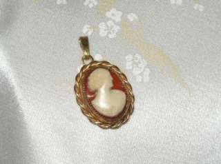 ANTIQUE VINTAGE GOLD PLATED CARVED CAMEO PENDANT  