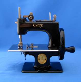 Vintage Singer Model 20 ~ Sewhandy~ Child’s Sewing Machine  