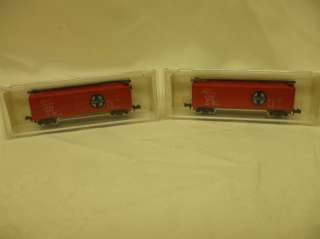 SCALE MODEL RAILROAD ROLLING STOCK A LOT OF TWO 40 BOX CARS LIFE 