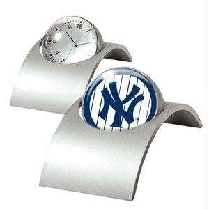  New York Yankees MLB Spinning Desk Clock Sports 