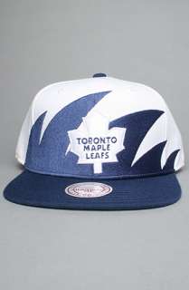 Mitchell & Ness The Toronto Maple Leafs Sharktooth Snapback Hat in 