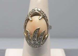 Big Elegant 18k White Gold Angel Skin Coral Ring Sz 8  