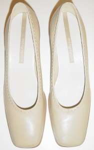 Great Pair! ~ Easy Spirit ~ Beige Tan Cream Leather Heels Shoes Size 8 