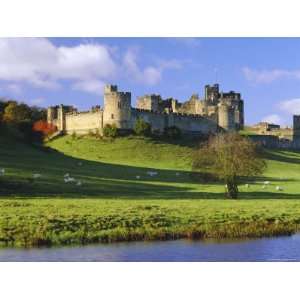  Alnwick Castle, Alnwick, Northumberland, England 