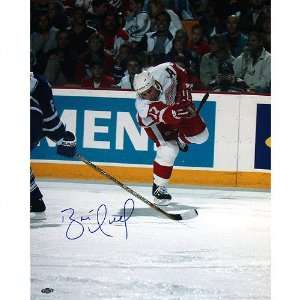 Brett Hull Detroit Red Wings   Slap Shot vs. Toronto   Autographed 