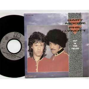 GARY MOORE   OUT IN THE FIELDS   GARY MOORE AND PHIL LYNOTT   7 VINYL 