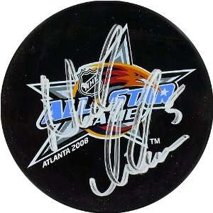 Nicklas Lidstrom Autographed Hockey Puck   2008 All Star