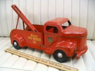 1950 OTACO MINNITOY Wrecker Tow Truck Steel Toy RARE  