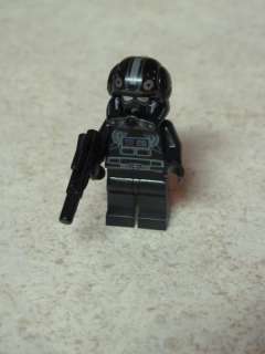 Star Wars Lego 7915 Black Imperial Pilot W/ Gun Loose  